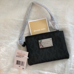 brand new michael kors wristlet